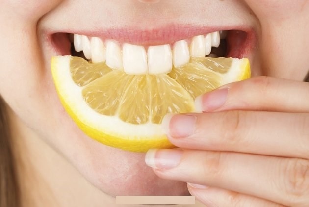 Cách lấy cao răng tại nhà 2 1