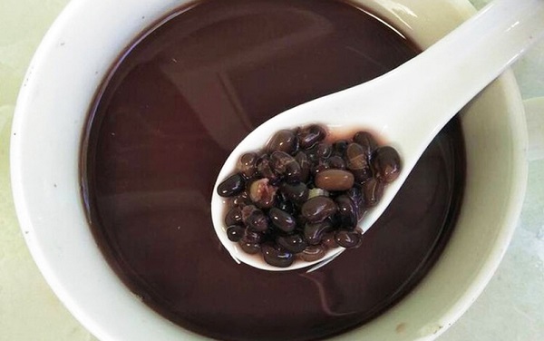 Trẻ nghiến răng khi ngủ 4