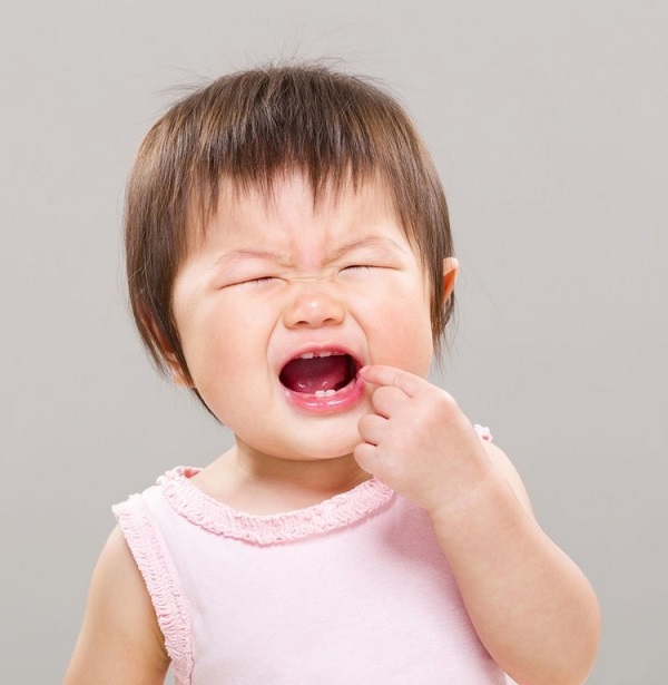Trẻ nghiến răng khi ngủ 6