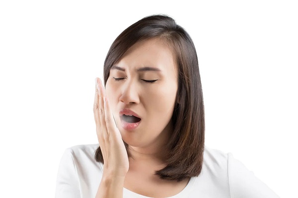 Cách làm sạch lưỡi bị trắng 1