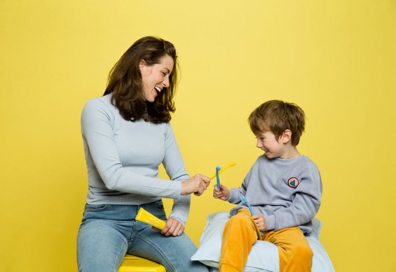 2 lựa chọn bàn chải phù hợp với độ tuổi
