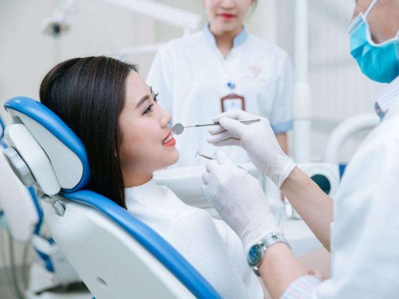 5 răng bị xỉn màu 1
