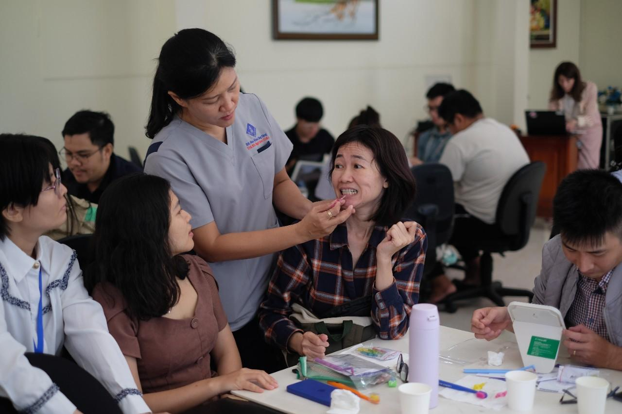 DHYD: Hành trình trải nghiệm chăm sóc răng miệng cùng triết lý Touch to Teach 25.05.2025