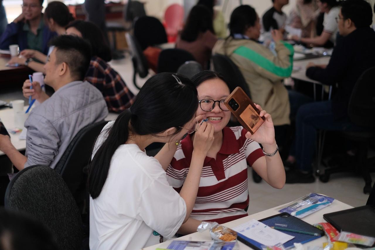 Hành trình trải nghiệm chăm sóc răng miệng cùng triết lý Touch to Teach