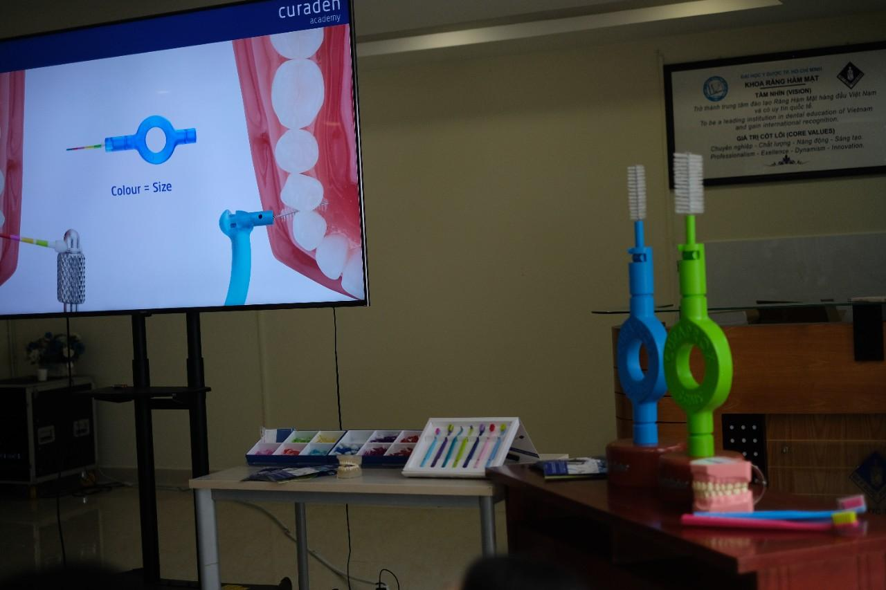 Hành trình trải nghiệm chăm sóc răng miệng cùng triết lý Touch to Teach